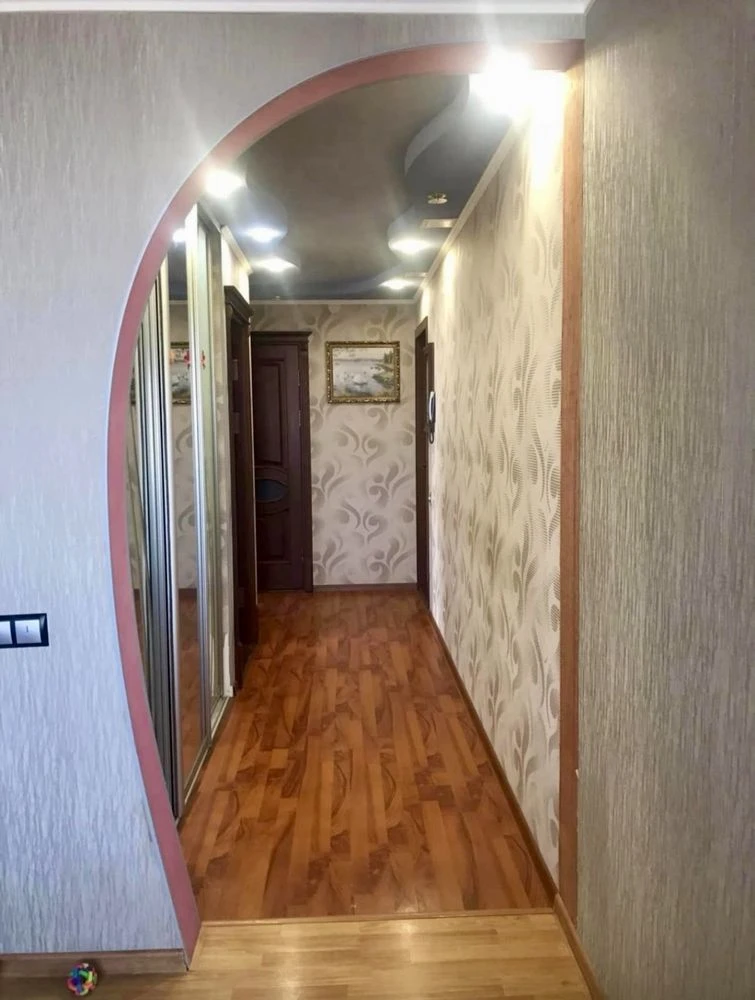 Продажа трехкомнатной квартиры с автономным отоплением в микрорайоне 7 Заречный