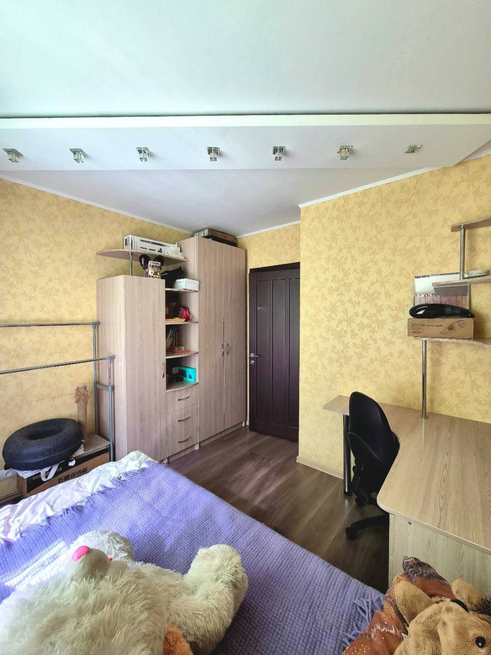 Sale of a 3-room apartment. Girnitsky