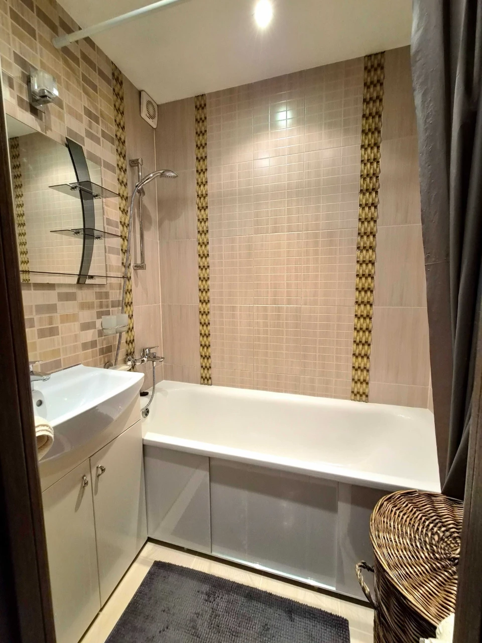 Sale of a 3-room apartment. Girnitsky