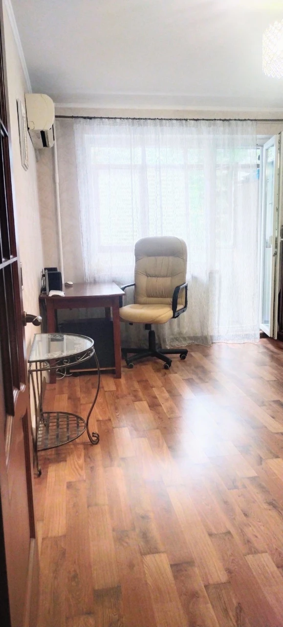 Two-room apartment, 2/5 floor. Central location