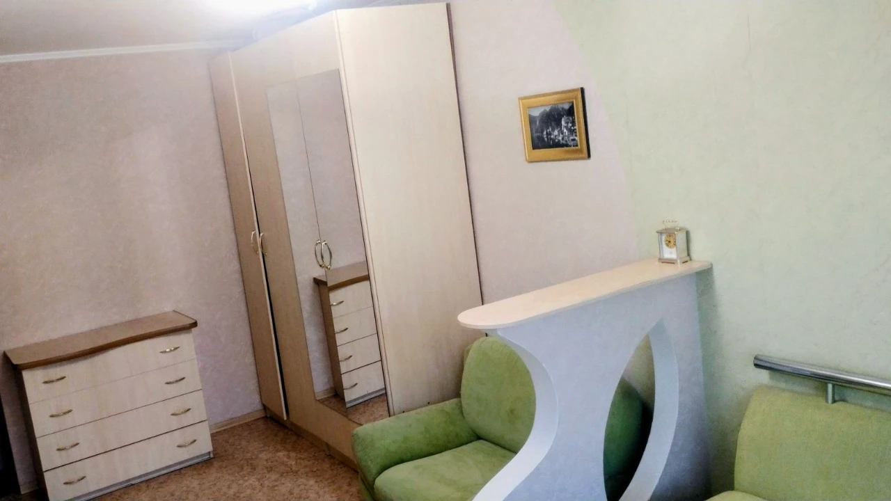 Two-room apartment, 2/5 floor. Central location