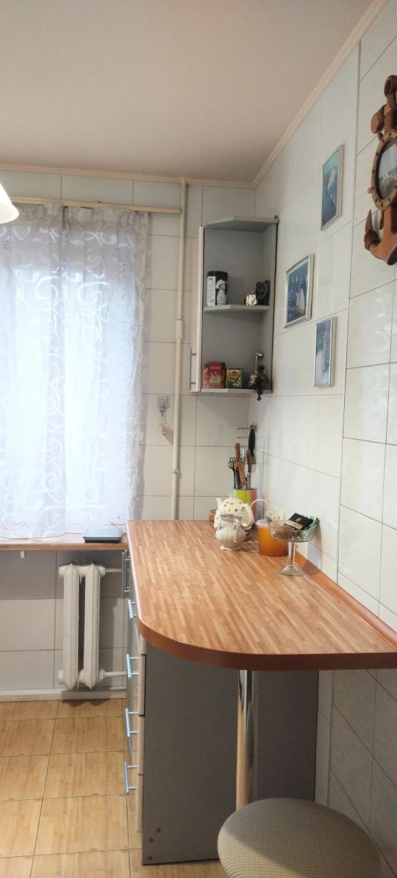 Two-room apartment, 2/5 floor. Central location