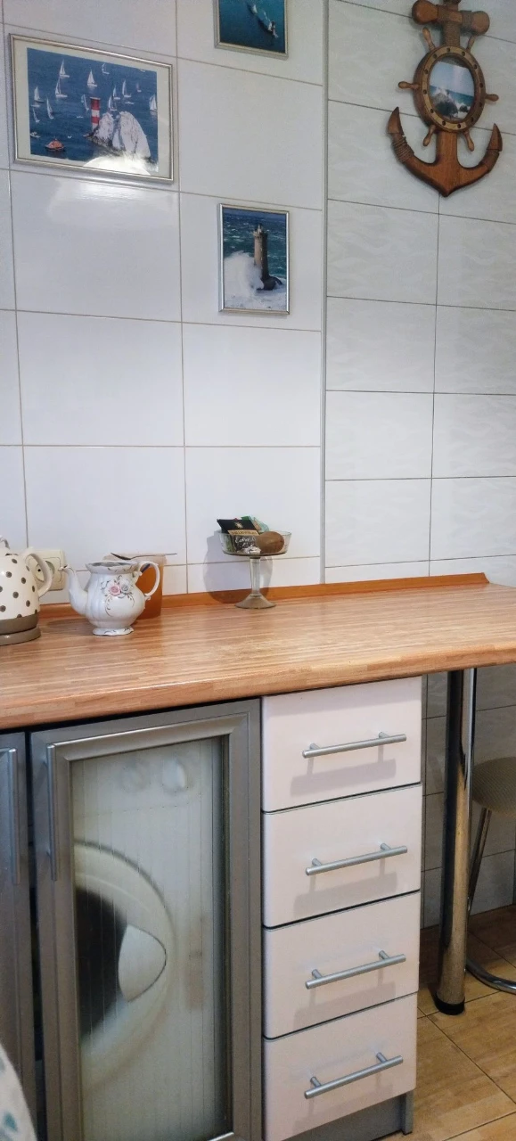 Two-room apartment, 2/5 floor. Central location