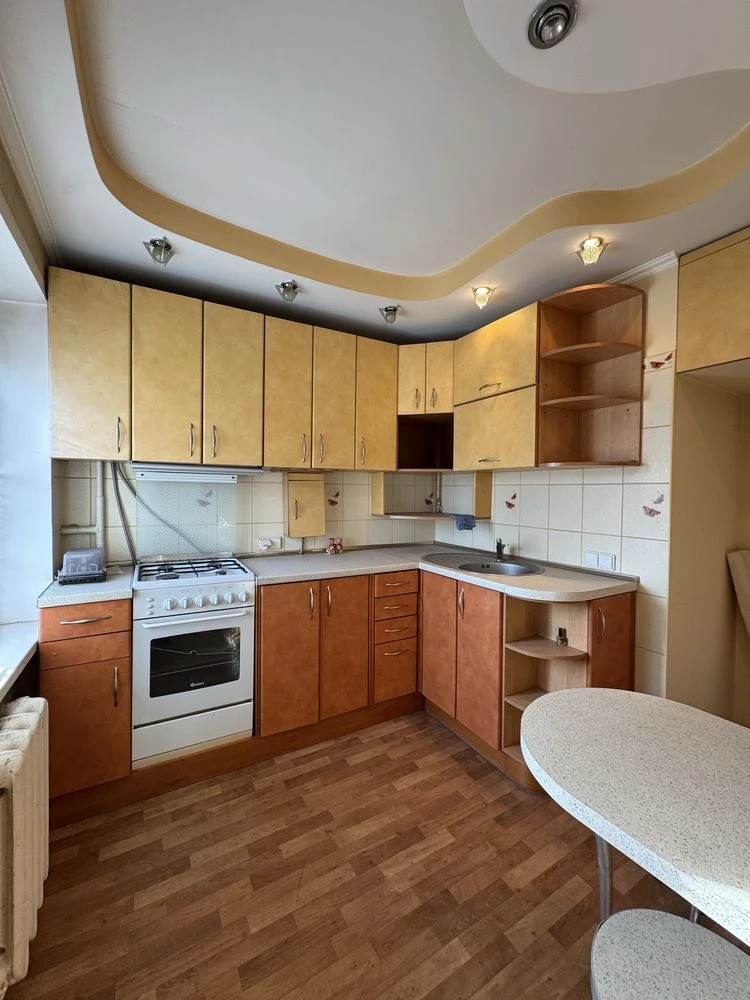 Продам Однокомнатную квартиру пр.Гагарина дом 53.