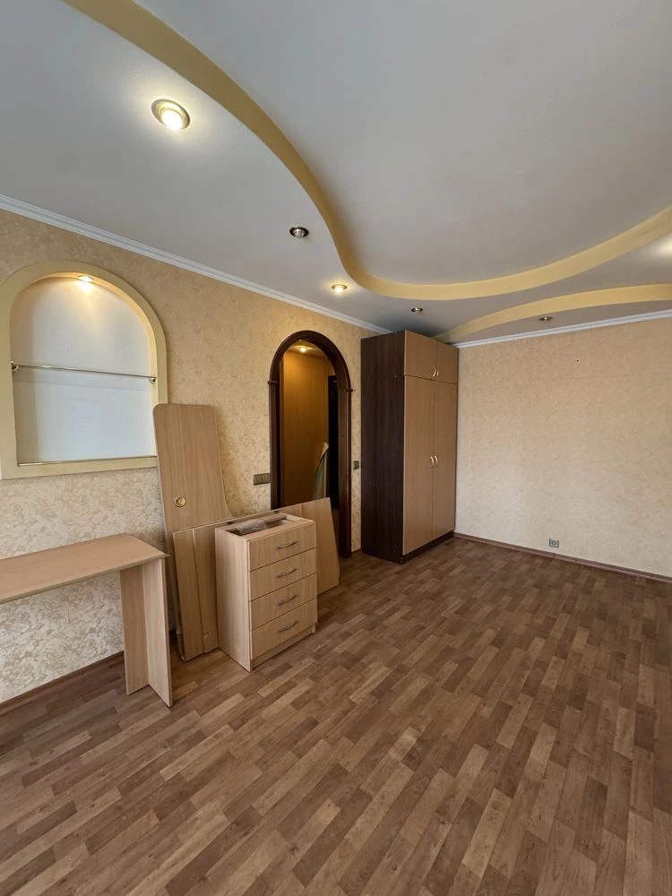 Продам Однокомнатную квартиру пр.Гагарина дом 53.
