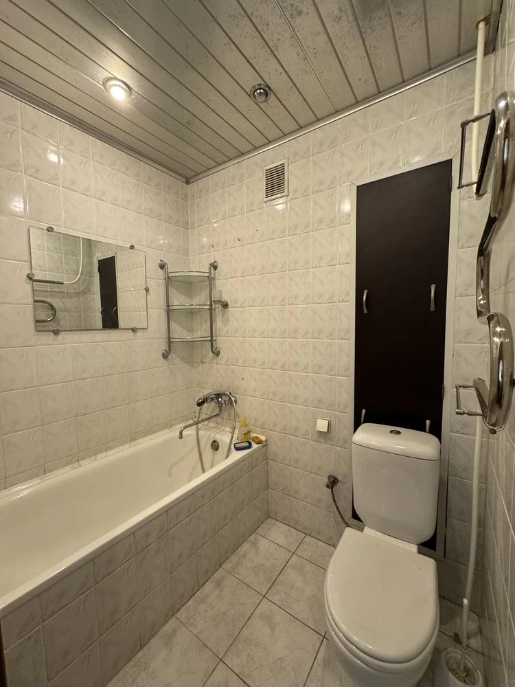 Продам Однокомнатную квартиру пр.Гагарина дом 53.