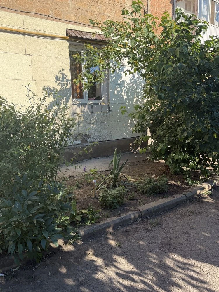 Продається 3-кімнатна квартира з автономним опаленням у Карачанах
