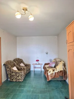 Продається 2-кімнатна квартира. Спасівська