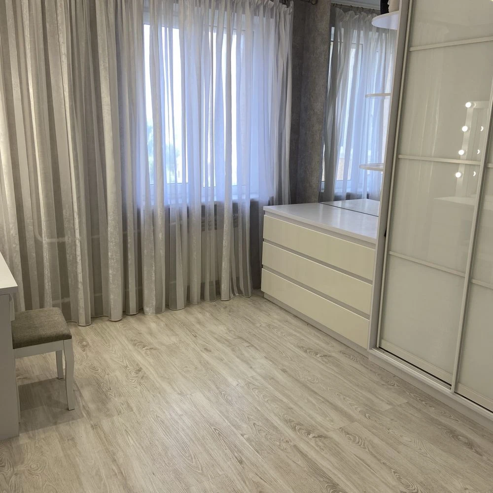 Sale of a 4-room apartment in the east