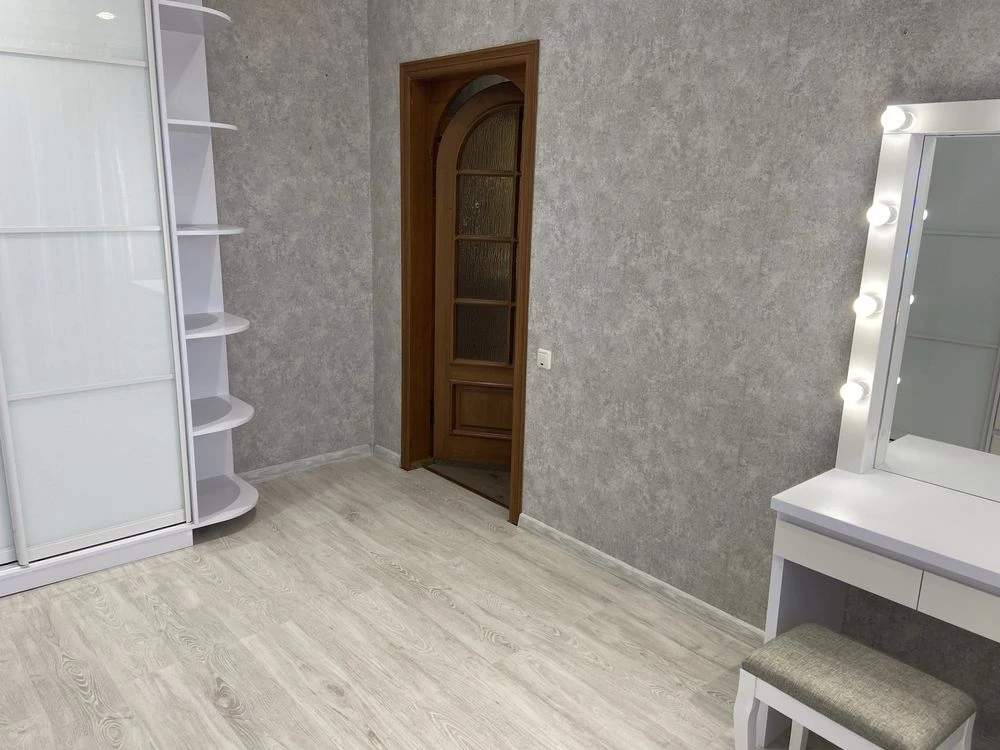 Sale of a 4-room apartment in the east