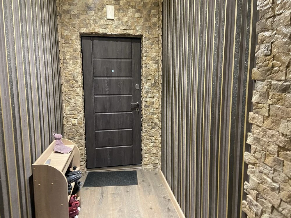 Sale of a 4-room apartment in the east