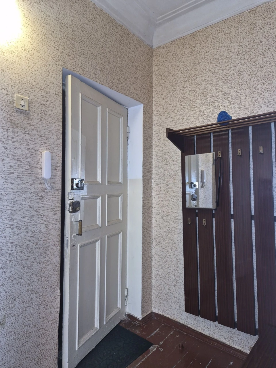 For Sale 2-room apartment on the 4th floor, street Southern 12, Yugok district
