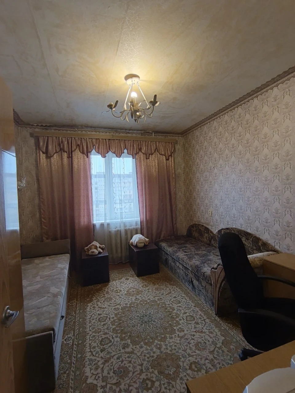 Продам 2 ком.квартиру на Восточном -1( возле " Абсолюта")