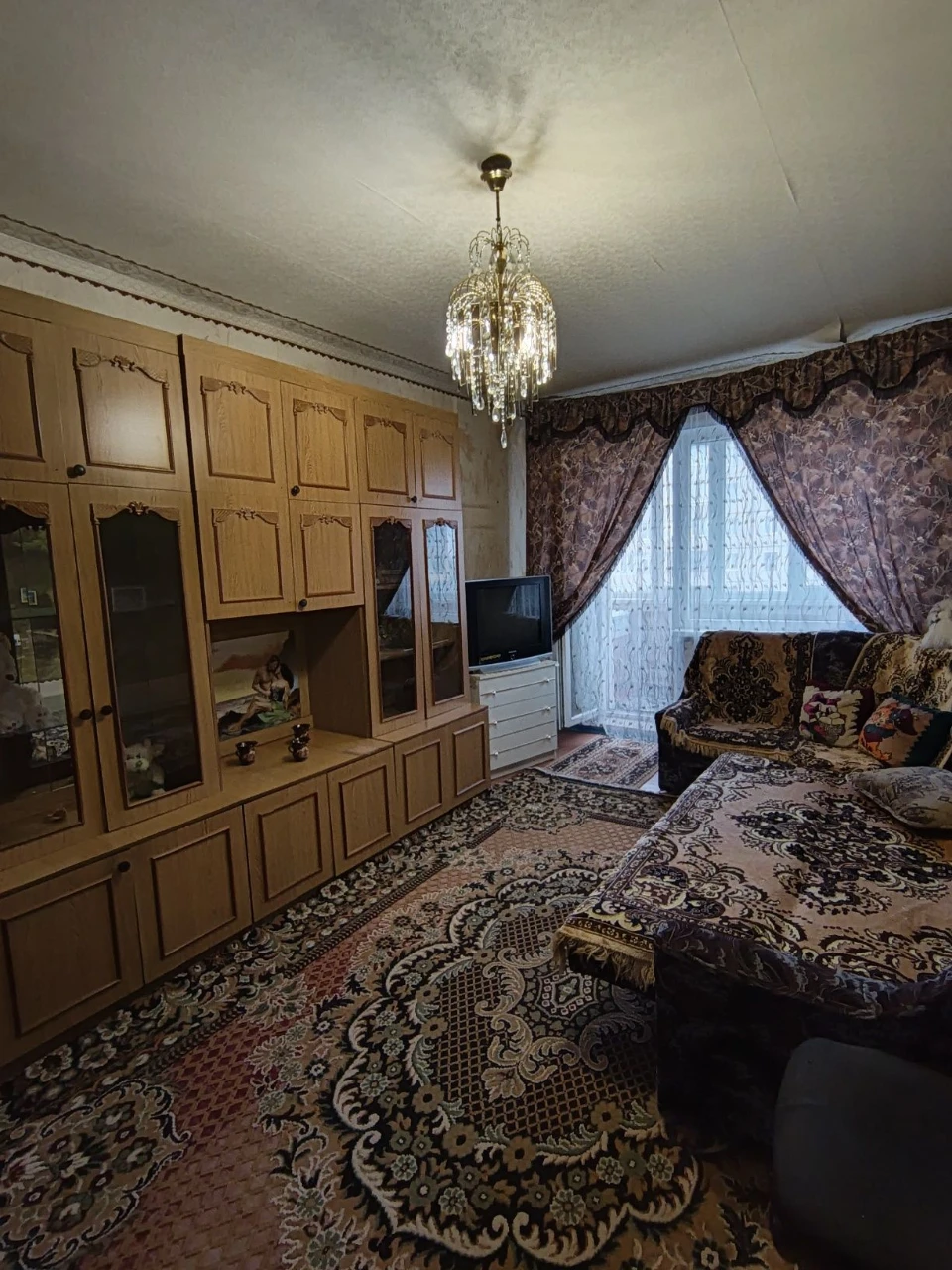 Продам 2 ком.квартиру на Восточном -1( возле " Абсолюта")