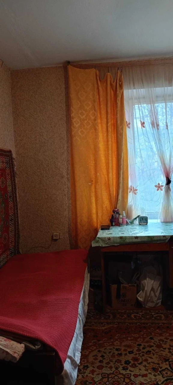 Продається трикімнатна квартира в Даманському мікрорайоні
