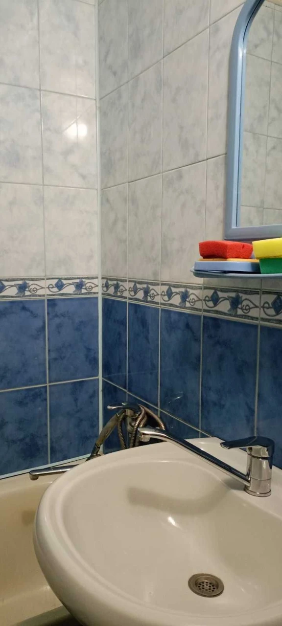 Продається трикімнатна квартира в Даманському мікрорайоні
