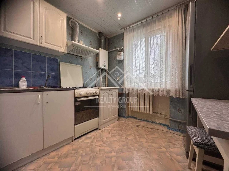 Spacious 3-bedroom apartment near the 16th municipal clinic