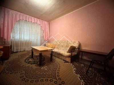 Продається затишна 3-кімнатна квартира біля 16-ї міської ліки