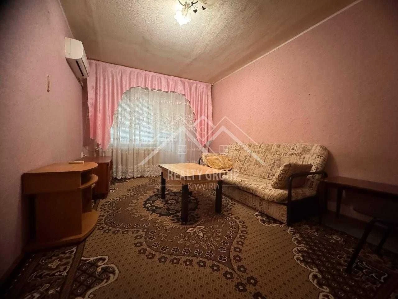 Продається затишна 3-кімнатна квартира біля 16-ї міської ліки