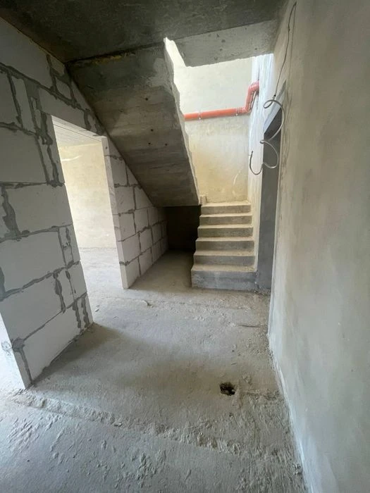Spacious two-level apartment for sale, Knyaginyn residential complex