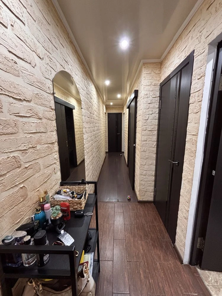 Selling a 3-bedroom apartment