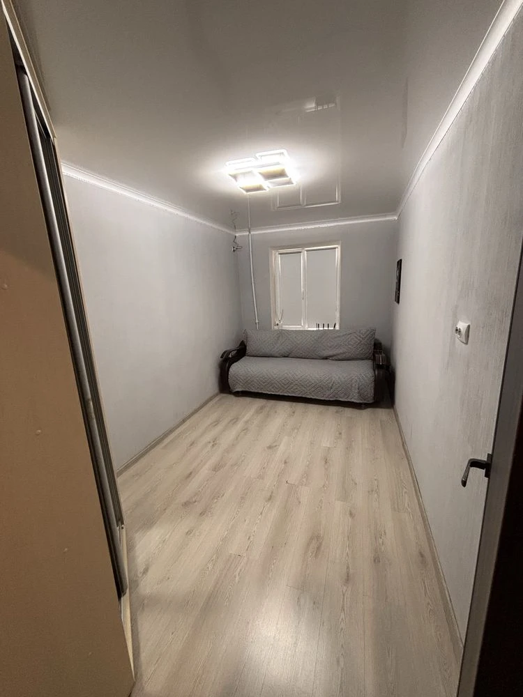 Selling a 3-bedroom apartment