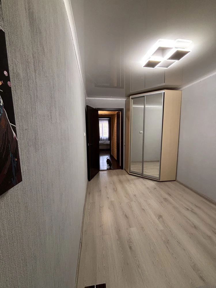 Selling a 3-bedroom apartment