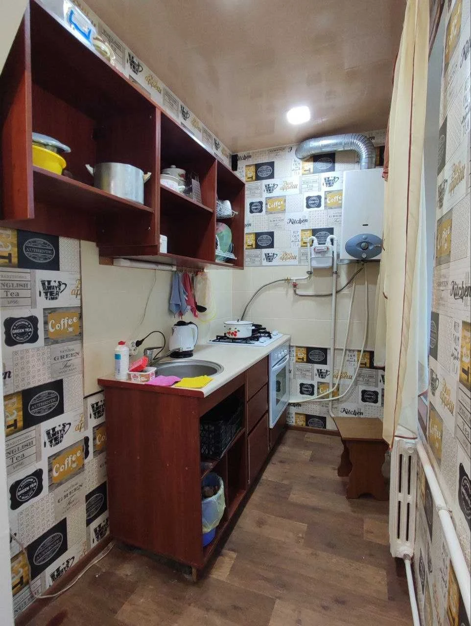 Affordable 1-bedroom Studio Apartment in Central District