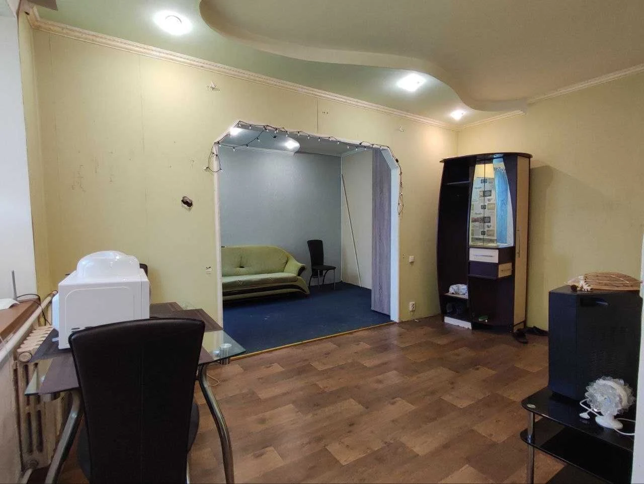 Affordable 1-bedroom Studio Apartment in Central District