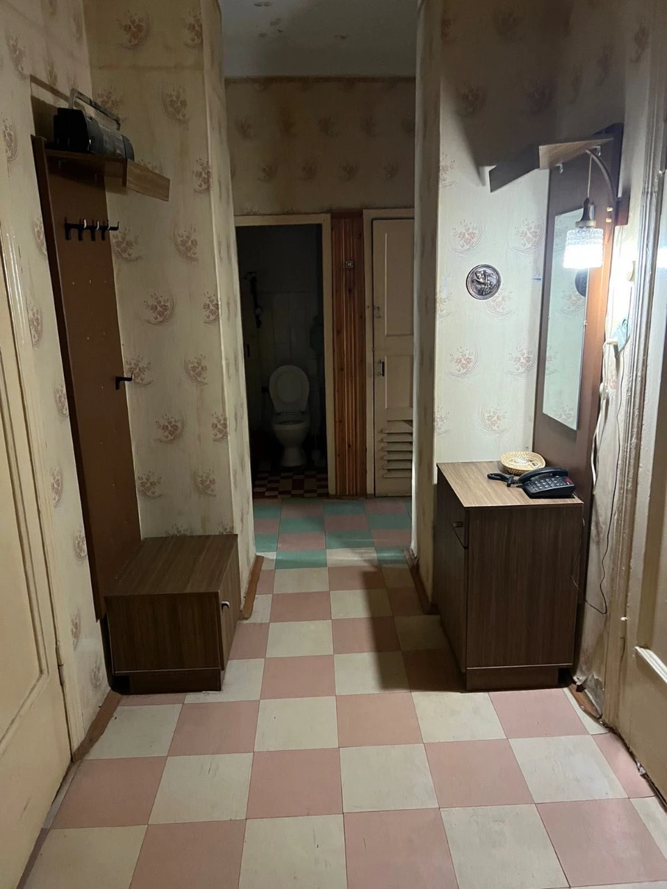 Продажа трехкомнатной квартиры+сарай
