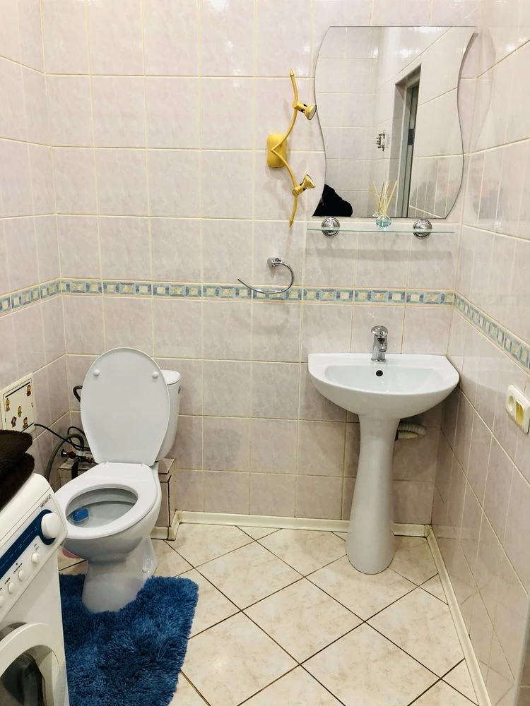 Продается студия в центре, 97 квартал