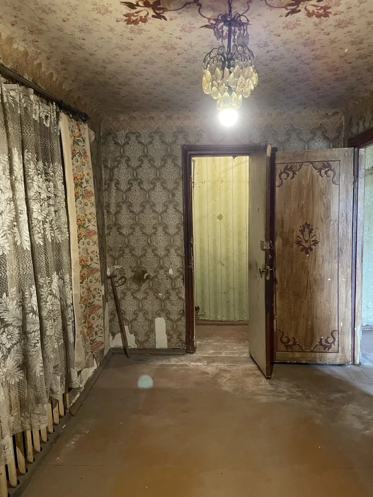 2-room apartment for sale on Ukrainian Street