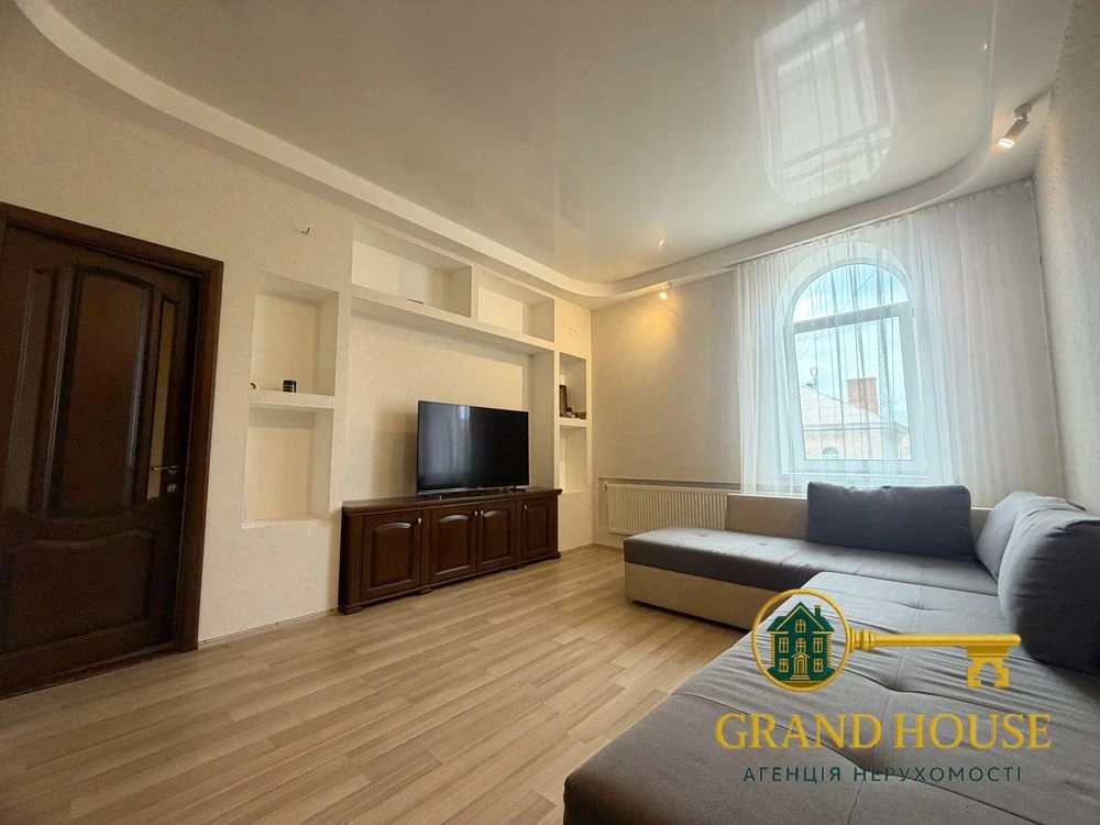 Sale of a luxurious 3-room apartment with autonomous gas heating