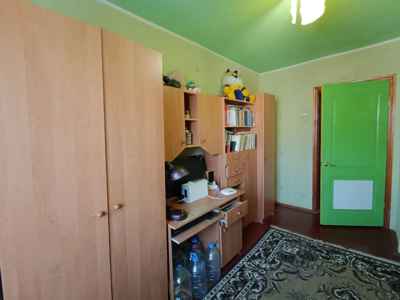 Продам 3 -х комнатную квартиру на Дружбе ул. Мухина 4