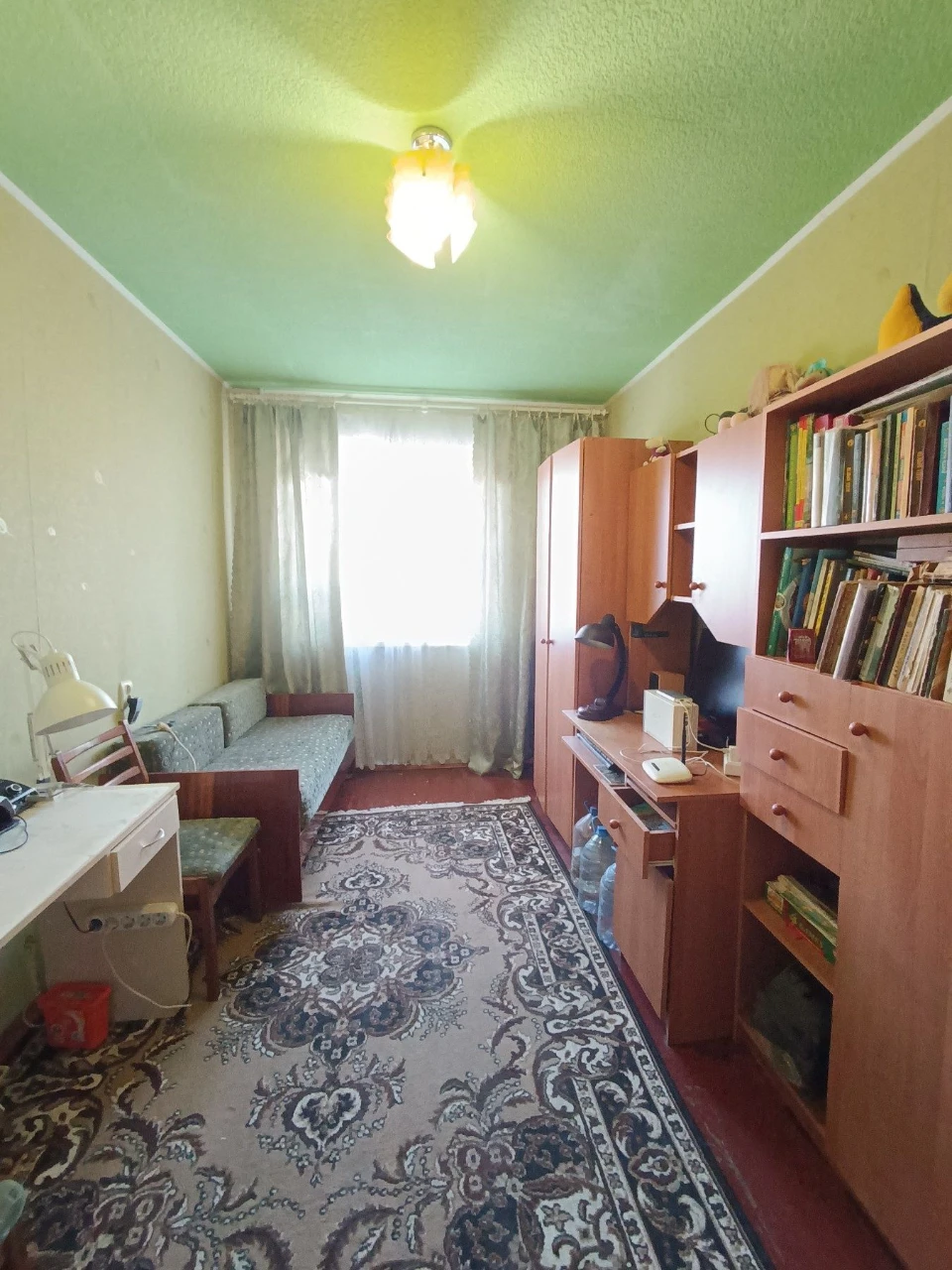 Продам 3 -х комнатную квартиру на Дружбе ул. Мухина 4
