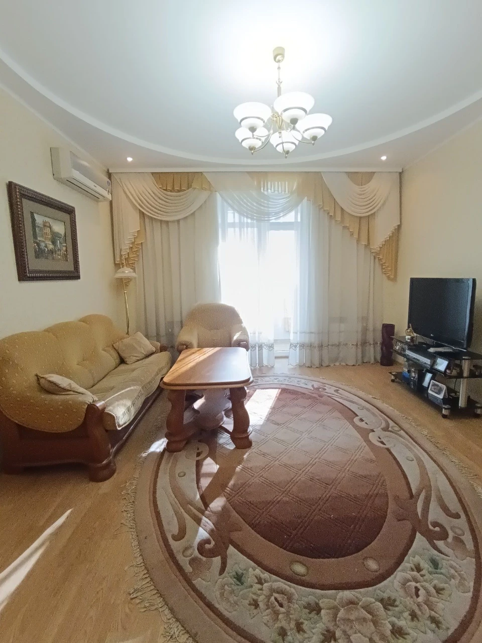 For sale 2-room apartment in the city center with legal autonomous heating 9