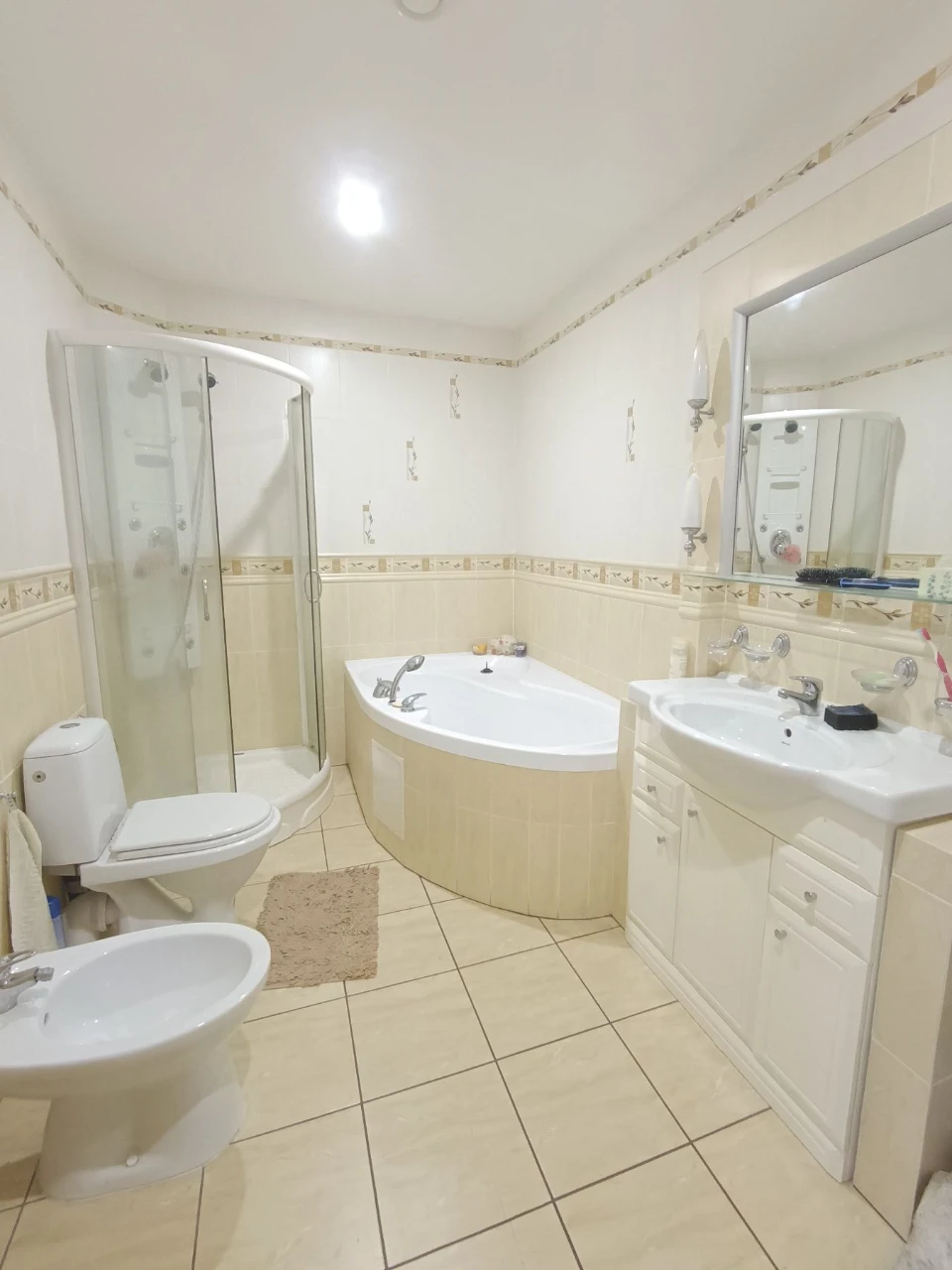 For sale 2-room apartment in the city center with legal autonomous heating 9