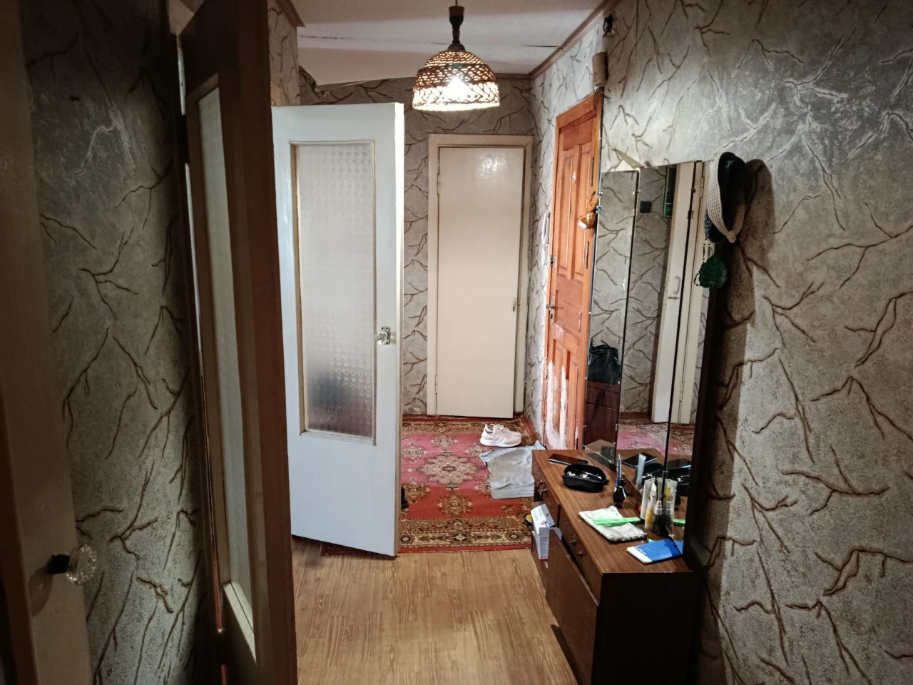 2nd Floor, Evening Boulevard