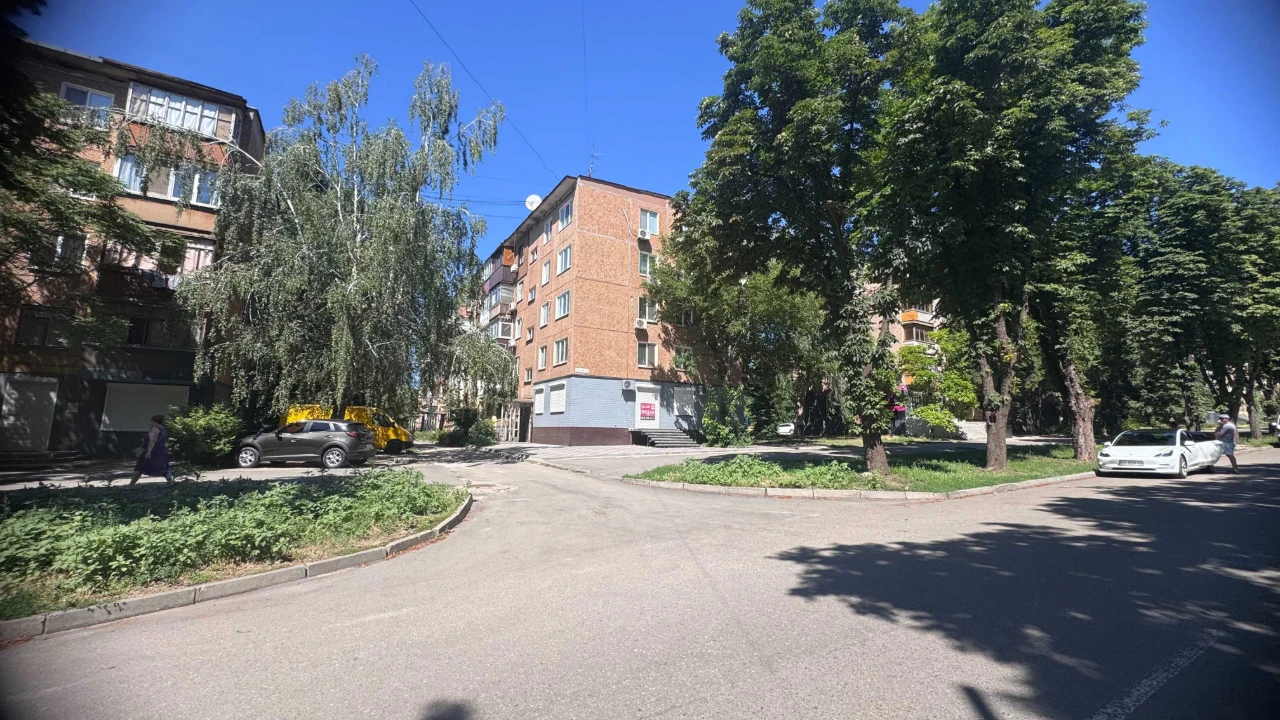 Власник! Самий центр! Найкраще розташування! Можливий продаж під