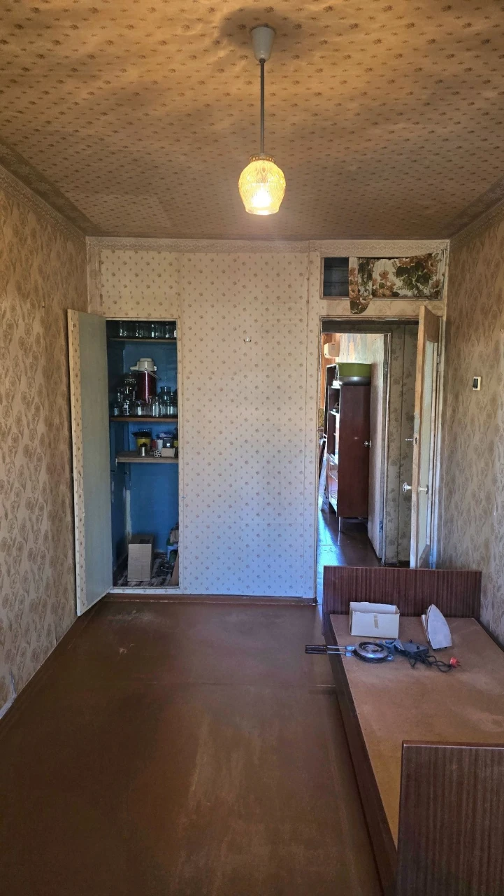 3-bedroom apartment on Artem Plaza