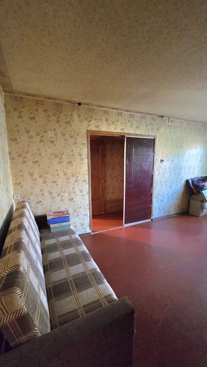 3-bedroom apartment on Artem Plaza