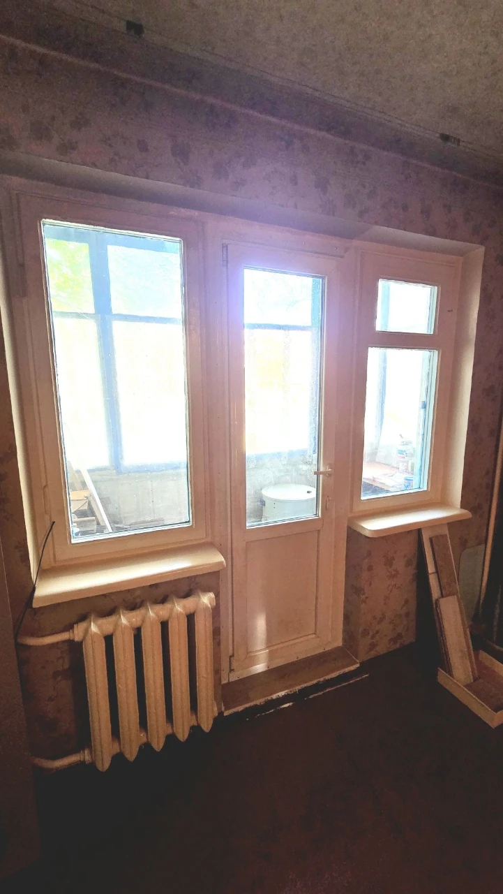 3-bedroom apartment on Artem Plaza