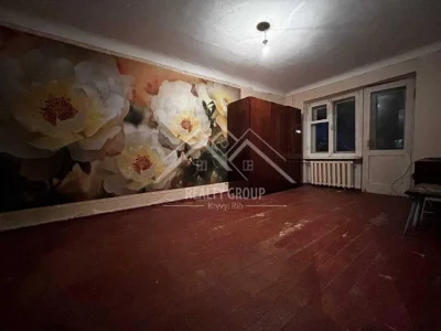 Продажа 1-комнатной квартиры в центре Карачунов