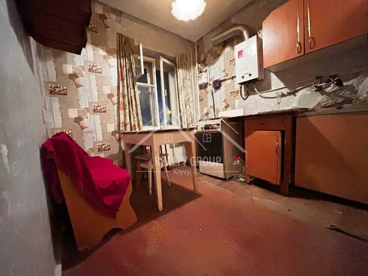 Продажа 1-комнатной квартиры в центре Карачунов