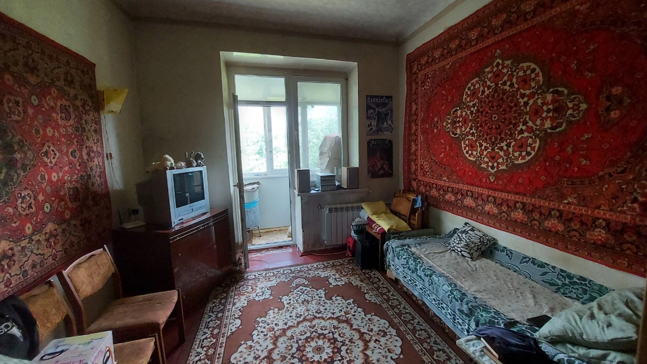 Spacious Stalinist-era apartment on Red Street
