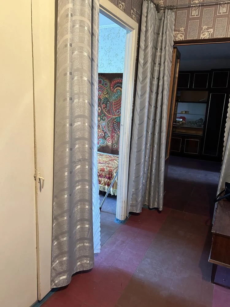 Продаж 3-кімнатної квартири, Вул. Чарівна
