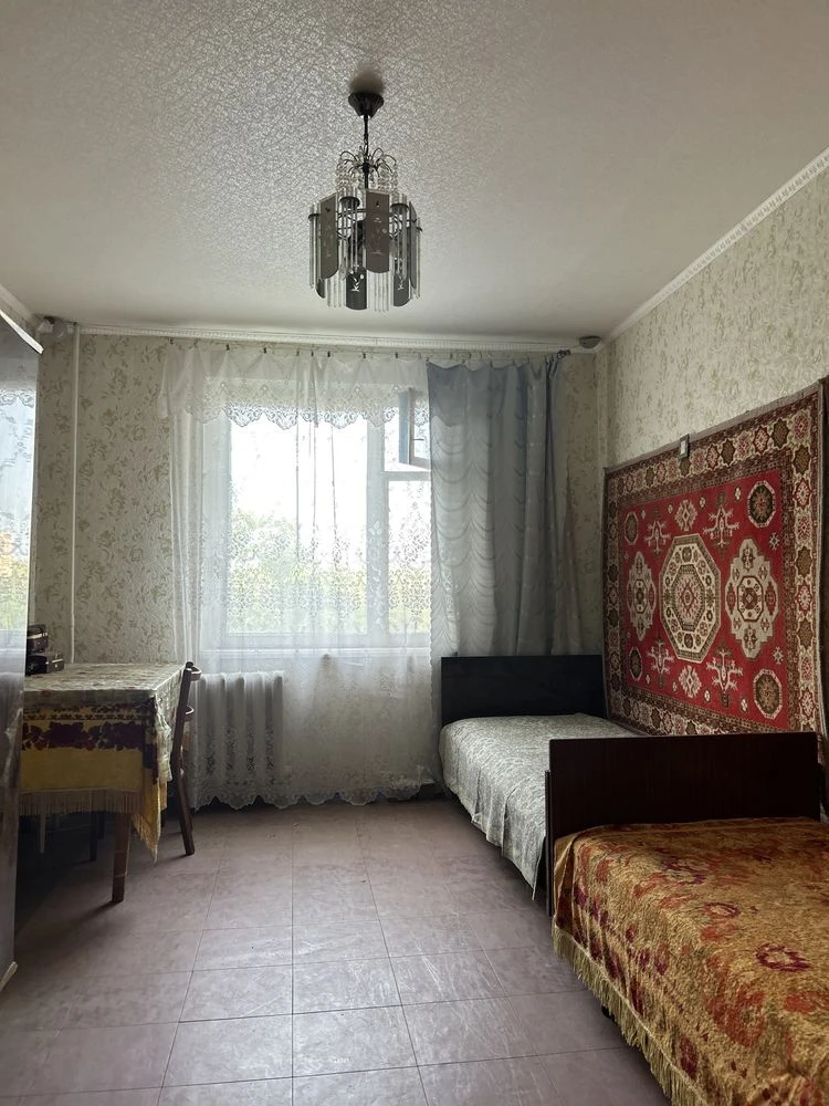 Продаж 3-кімнатної квартири, Вул. Чарівна