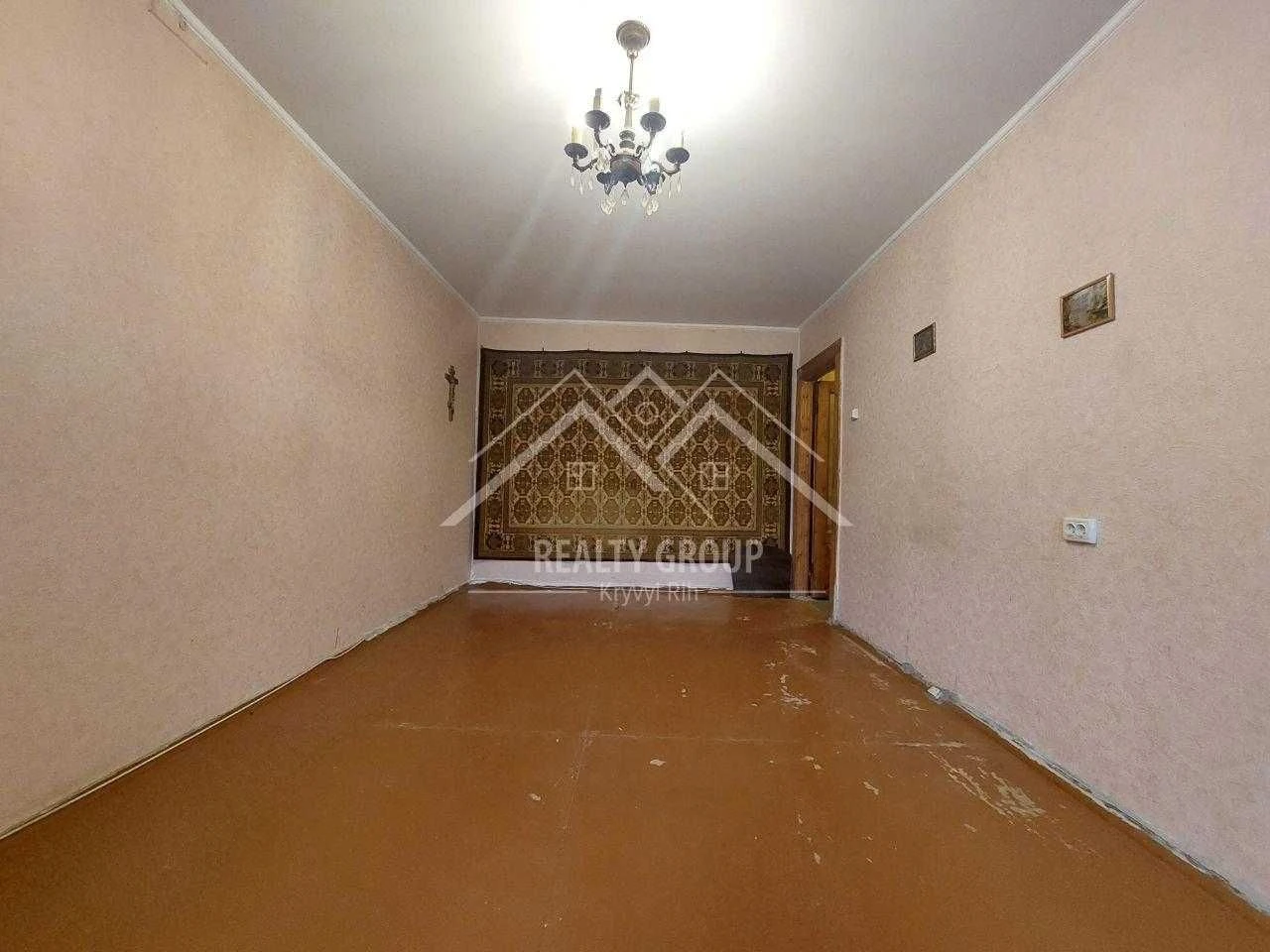 Продается 2-комнатная квартира в центре города рядом с площадью Визволения