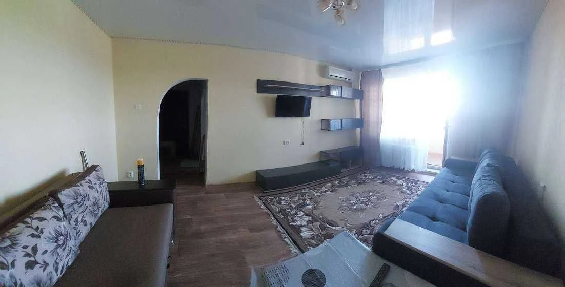 Продається 1 квартира 42 квадратных метра Східний 1