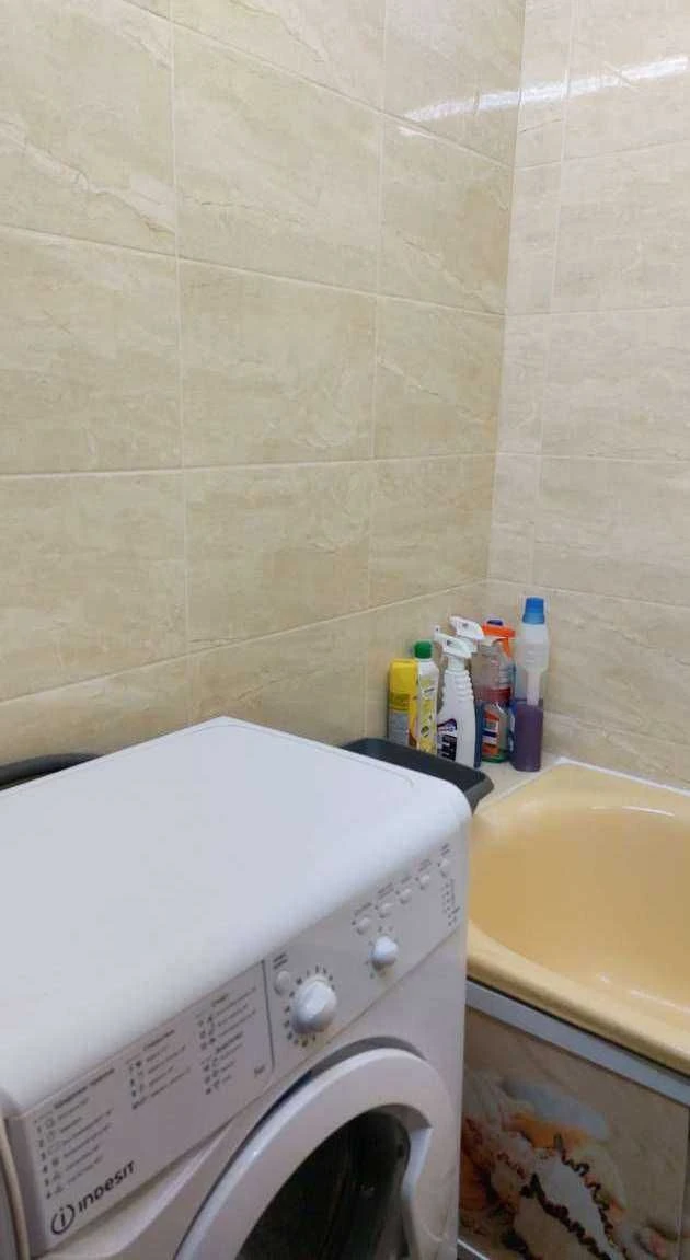 Продається 1 квартира 42 квадратных метра Східний 1
